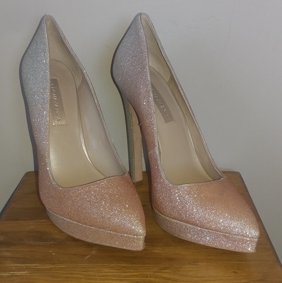 BCBGMaxAzria Shoes - 👠BCBGMaxAzria ombre pointed toe heels👠